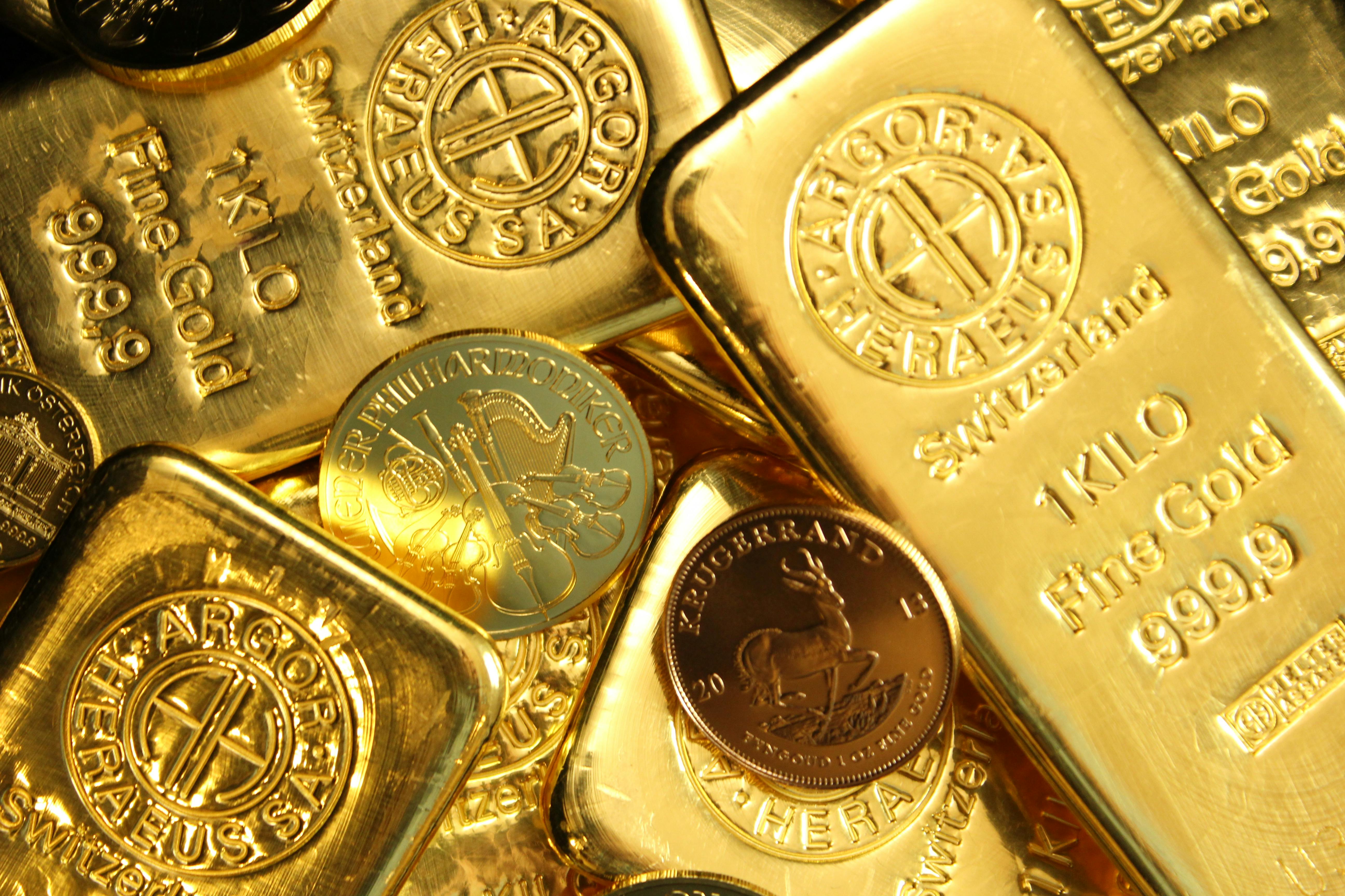 How Much Do Gold Bars Weigh? A Guide to Understanding Your Gold’s Value